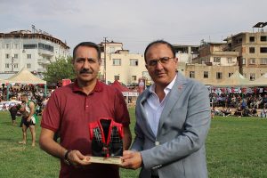 Şahi̇n hopur’a vali̇ çeber ve başkan kiliç’tan teşekkür