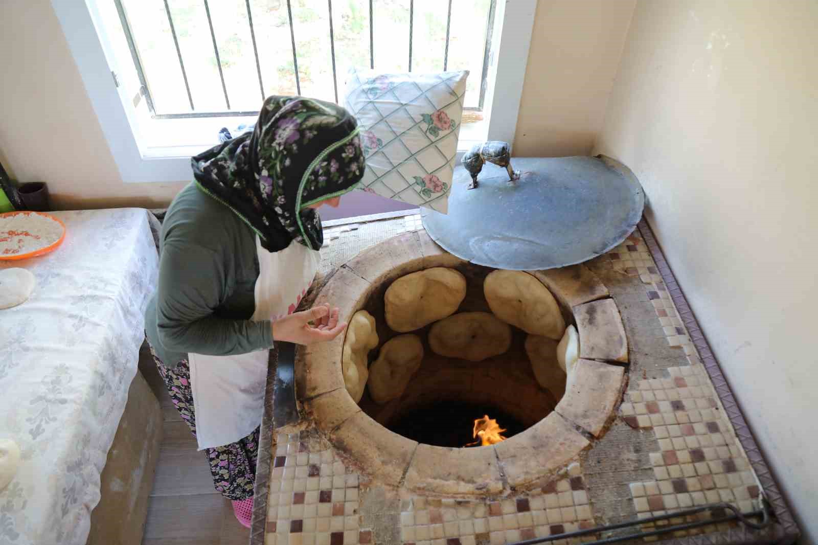 MERSİN'İN MERKEZ MEZİTLİ İLÇESİ AKDENİZ MAHALLE'SİNDE HİZMET VEREN TANDIR EVİNDE,