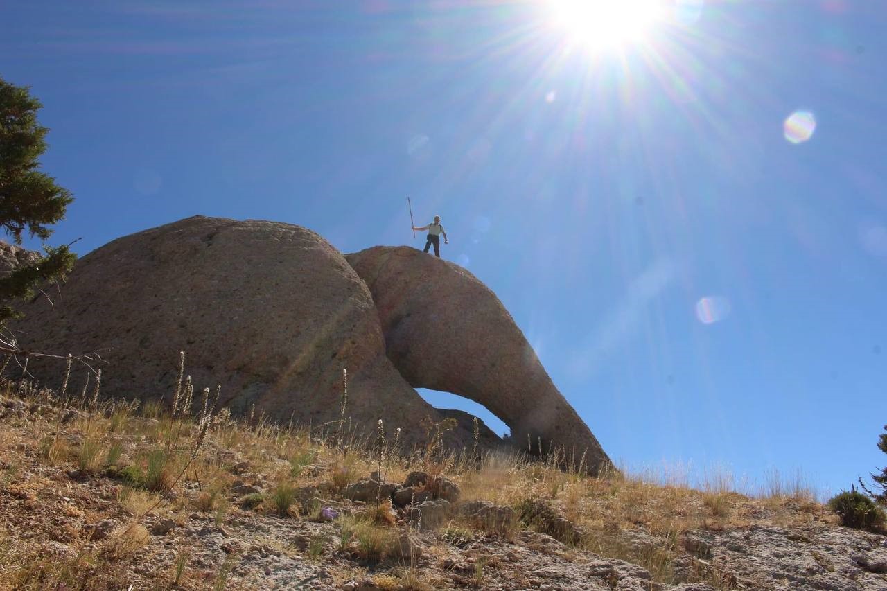 ADANA’NIN SAİMBEYLİ İLÇESİNİN HALİLBEYLİ MAHALLESİNDE BULUNAN FİL KAYA SİLUETİNİ GÖRMEK