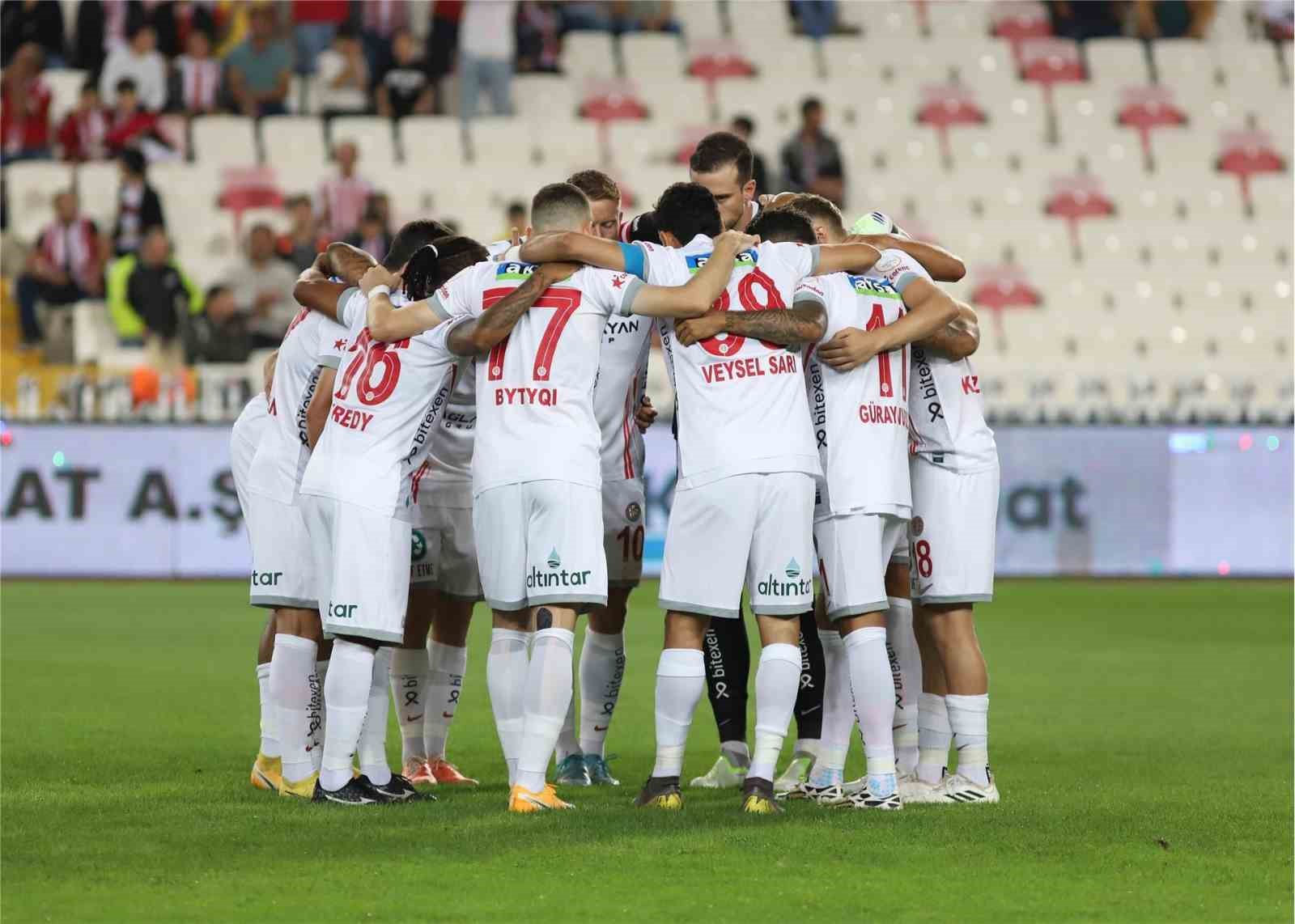 ANTALYASPOR, SÜPER LİG’İN GERİDE KALAN 3 HAFTASINDA ATTIĞI 2 GOLLE