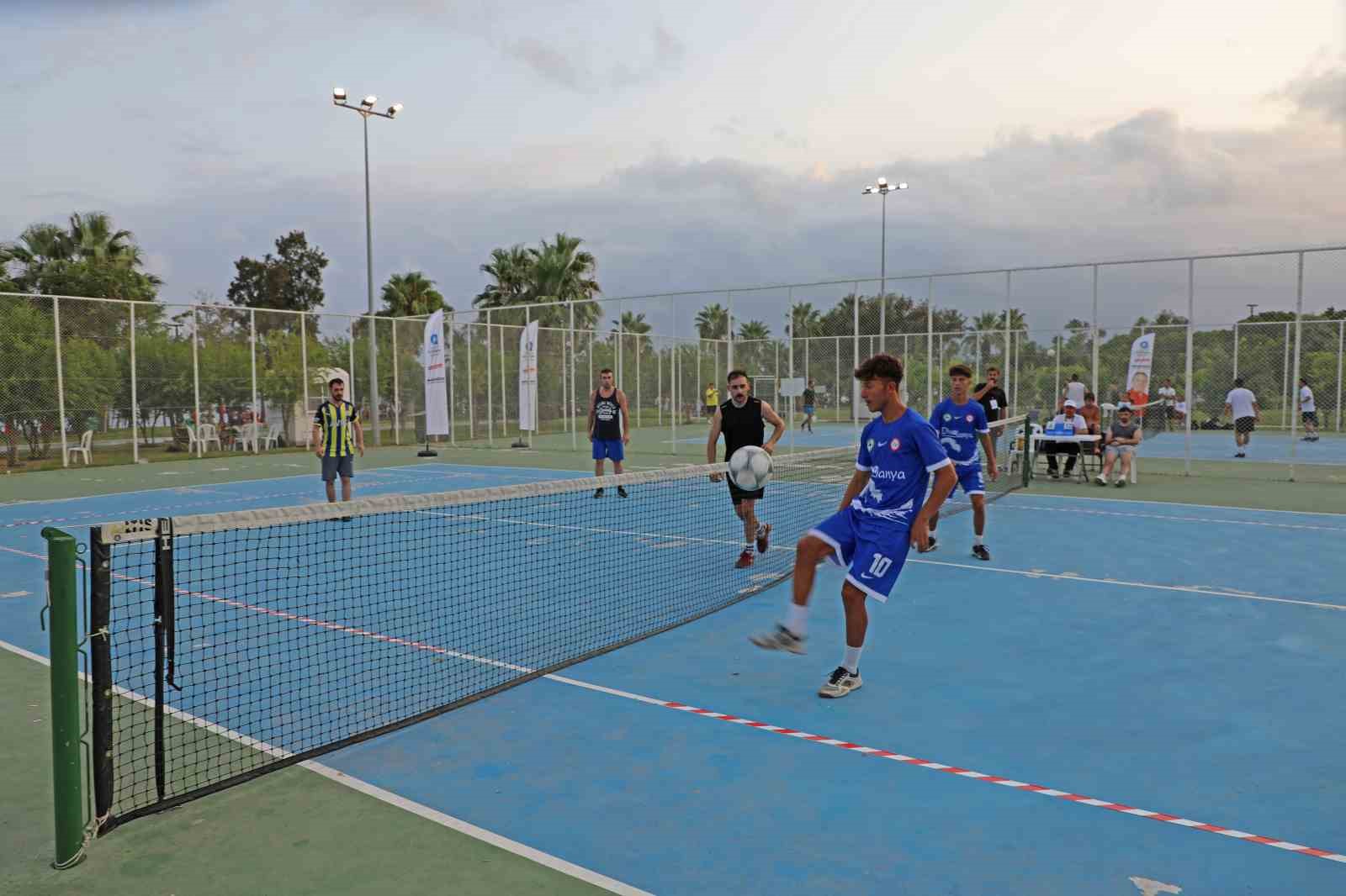 ANTALYA BÜYÜKŞEHİR BELEDİYESİ, 30 AĞUSTOS ZAFER BAYRAMI'NDA ANTALYALILARI SPORA TEŞVİK