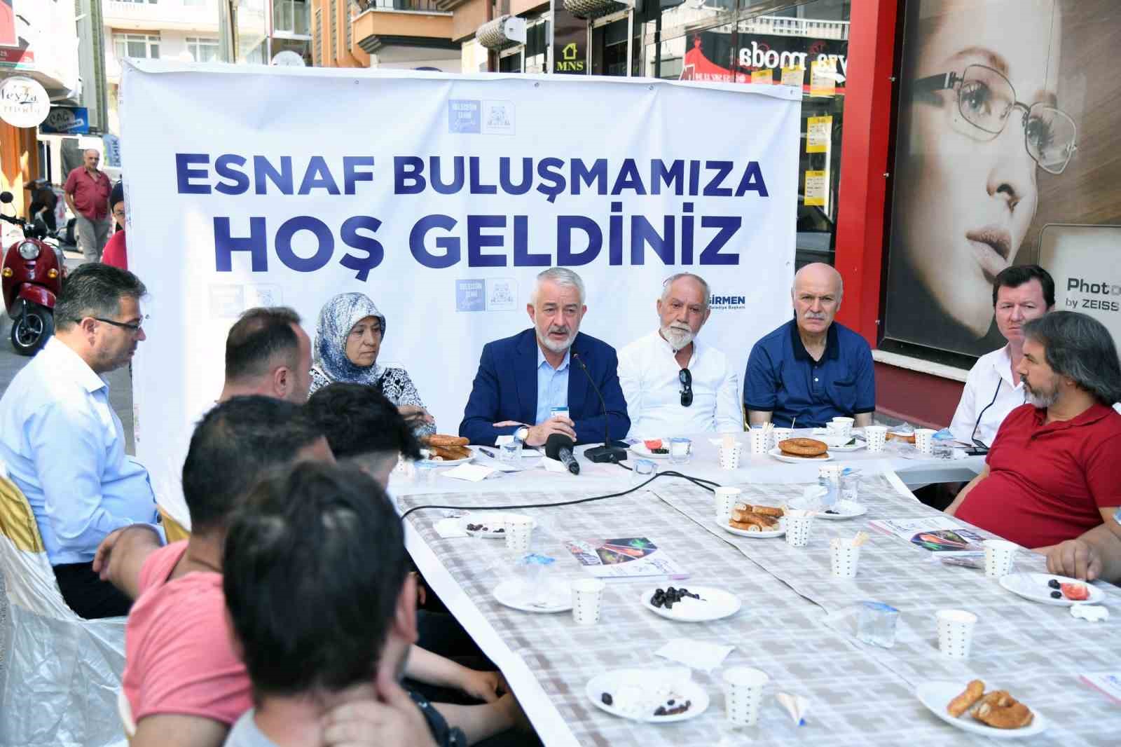 ISPARTA BELEDİYE BAŞKANI ŞÜKRÜ BAŞDEĞİRMEN, HASTANE CADDESİNDE TİCARETLE UĞRAŞAN ESNAFLARLA