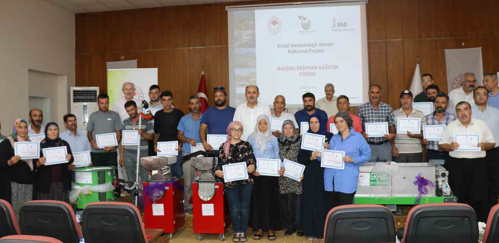 ÜRETİCİLERE CEVİZ SOYMA, MEYVE SIKMA, SALÇA YAPMA MAKİNESİ İLE MOTORLU