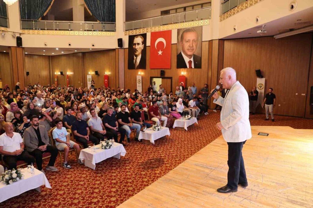 prof dr nihat hatipoglu adanalilarla bulustu a0b7846