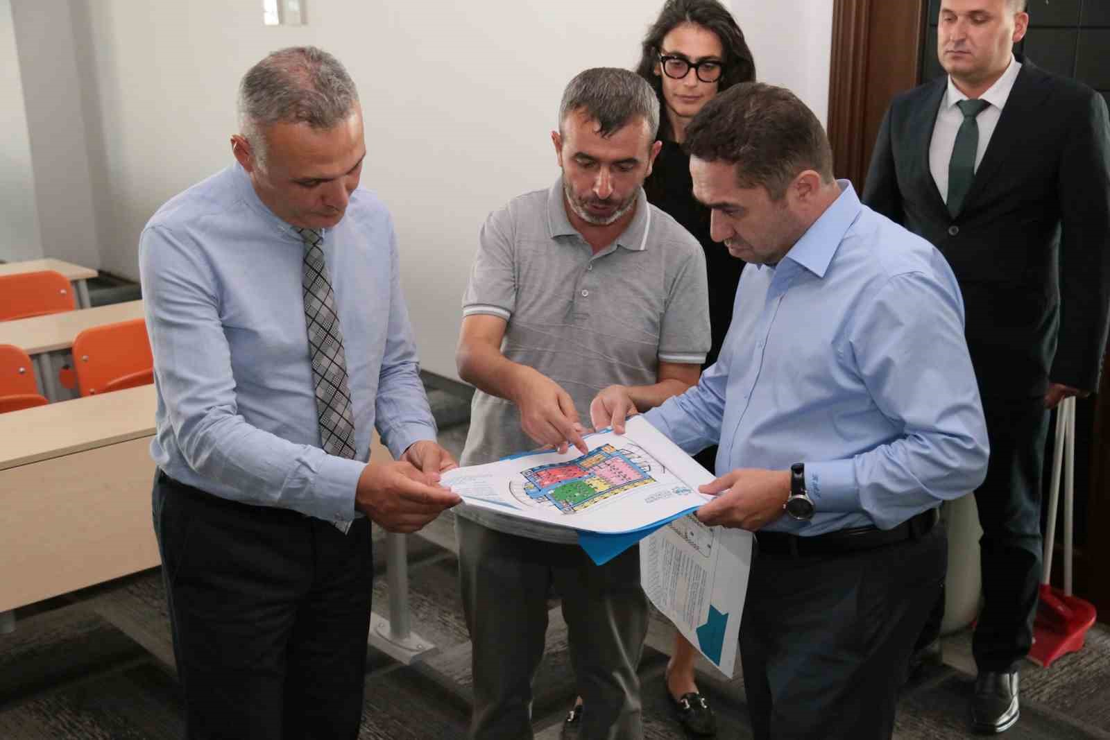 ALANYA ALAADDİN KEYKUBAT ÜNİVERSİTESİ (ALKÜ) REKTÖRÜ PROF. DR. KENAN AHMET