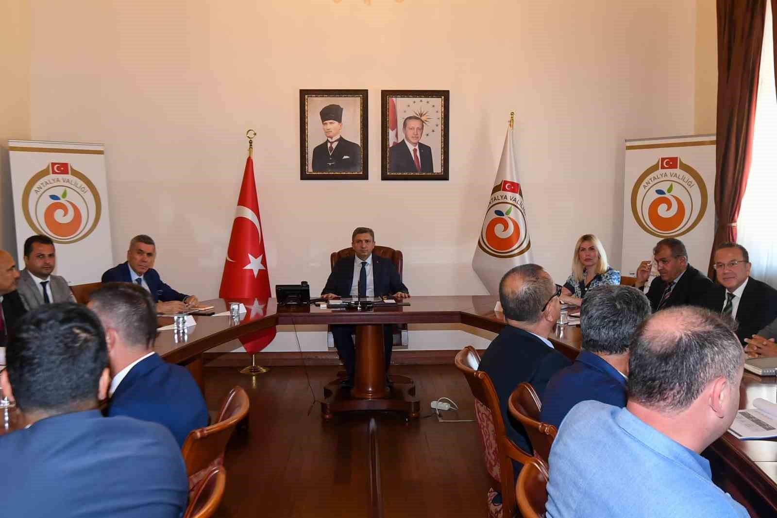 ANTALYA VALİSİ HULUSİ ŞAHİN, YURT TALEP EDEN TÜM ÖĞRENCİLERE BARINMA