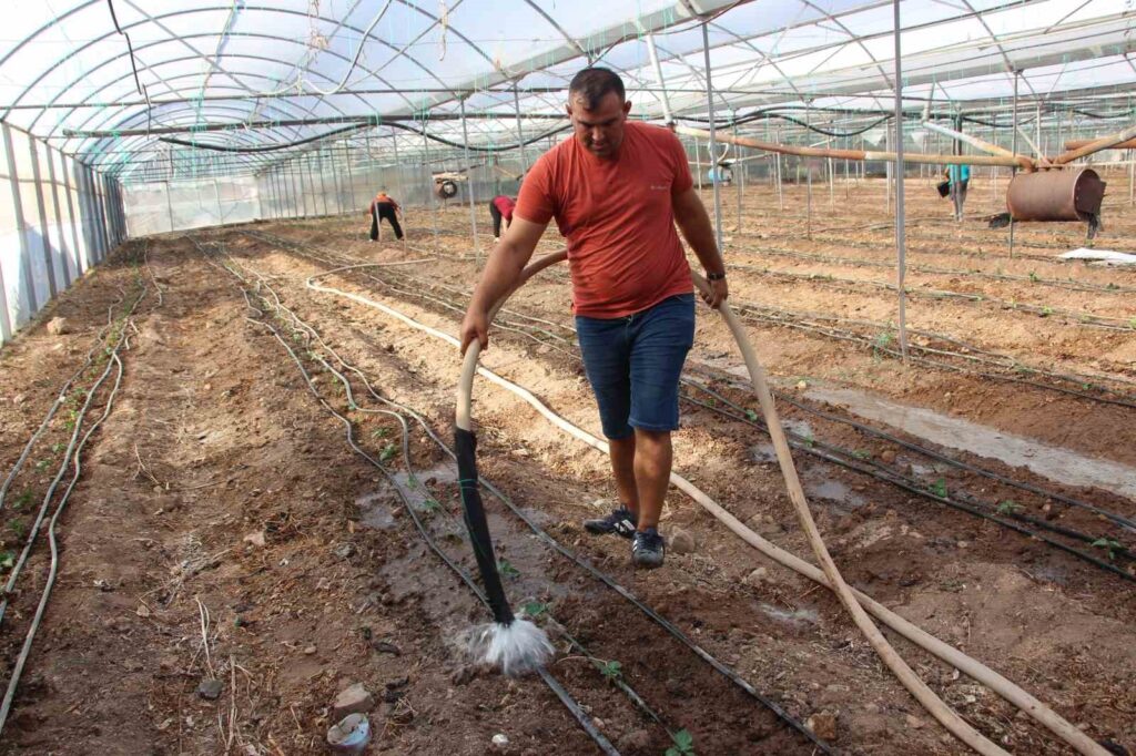 45 bin dekar alanda 130 milyon fidan toprakla buluştu 1 45 bin dekar alanda 130 milyon fidan toprakla bulustu bcd5962