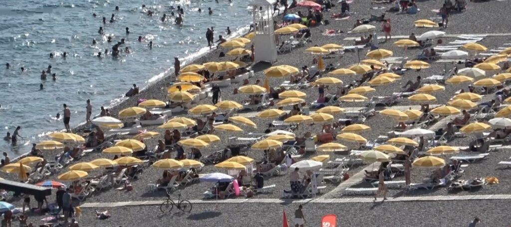 Antalya’da eylül ayının sonunda yaz havası: Sıcaklık 40 dereceyi gördü