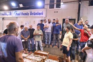MURATPAŞA BELEDİYE BAŞKANI ÜMİT UYSAL, AKDENİZ’DE AV YASAĞININ KALDIRILMASININ ARDINDAN