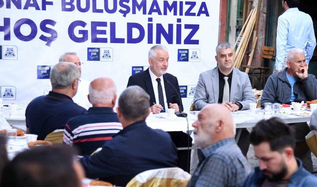 ISPARTA BELEDİYE BAŞKANI ŞÜKRÜ BAŞDEĞİRMEN ESNAFLA BULUŞMAYA DEVAM EDİYOR. ESNAFLAR,