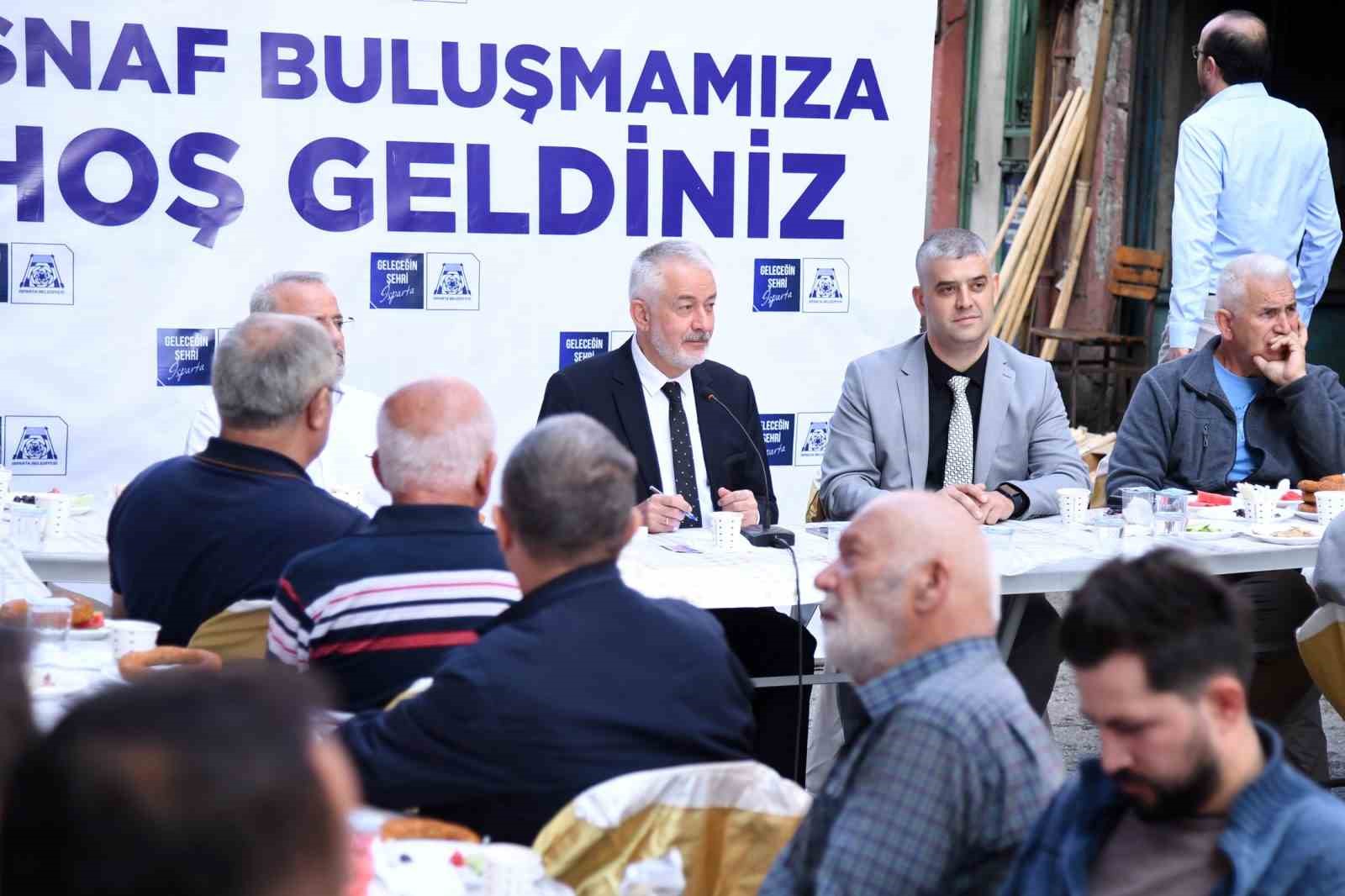 ISPARTA BELEDİYE BAŞKANI ŞÜKRÜ BAŞDEĞİRMEN ESNAFLA BULUŞMAYA DEVAM EDİYOR. ESNAFLAR,