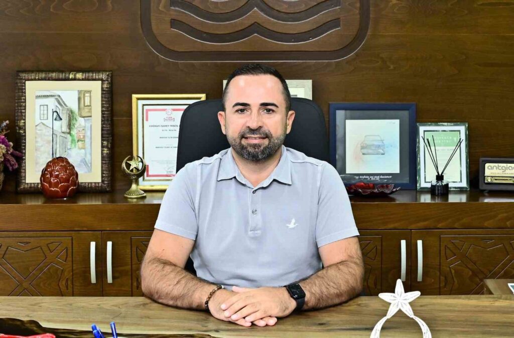 Başkan Güngör, “Sezonun uzaması turizmciyi mutlu etti” 1 baskan gungor sezonun uzamasi turizmciyi mutlu etti 1270668