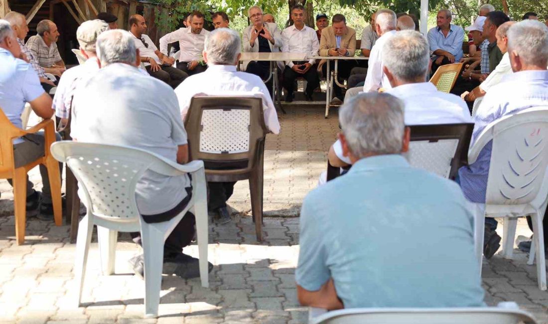 KOZAN BELEDİYE BAŞKANI KAZIM ÖZGAN DEPREMDE ZARAR GÖREN KIRSAL MAHALLE