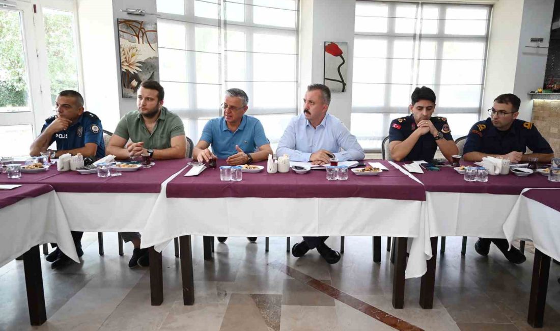 KEMER BELEDİYE BAŞKANI NECATİ TOPALOĞLU 29 EKİM’İN ÖNEMİNE DİKKAT ÇEKEREK,