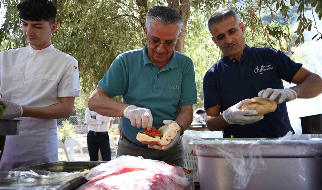Başkan Topaloğlu’ndan öğrencilere mangal partisi KEMER BELEDİYE BAŞKANI NECATİ TOPALOĞLU, KEMER BELEDİYESİ AHMET ERKAL DESTEK