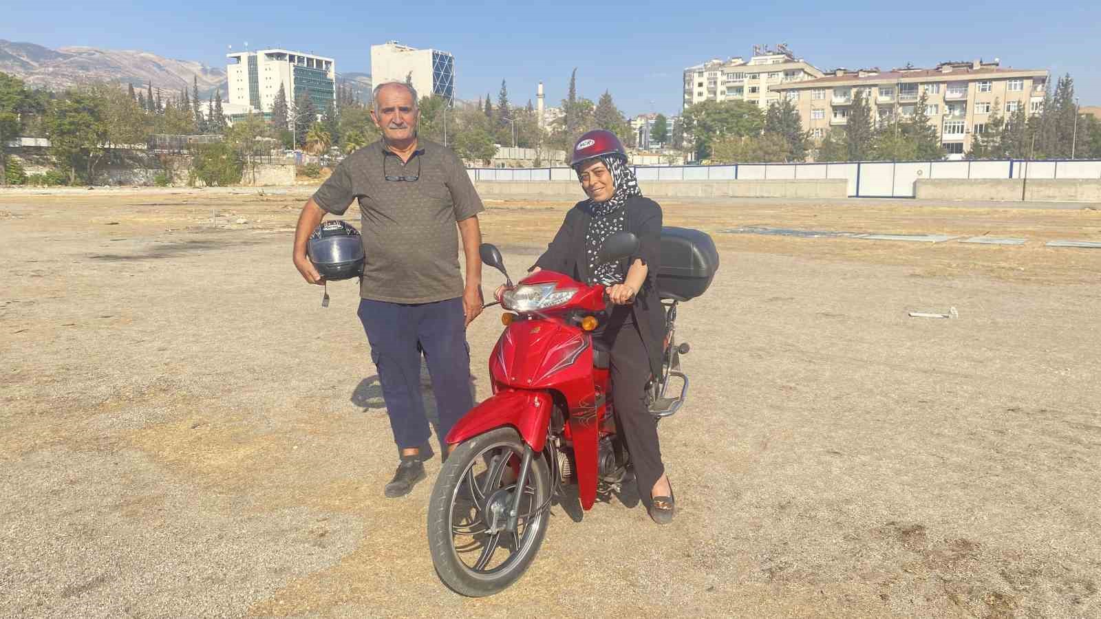 KAHRAMANMARAŞ’TA DEPREMDE AĞIR HASAR ALAN VE ENKAZI KALDIRILDIKTAN SONRA BOŞ