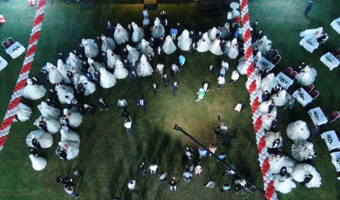 ASRIN FELAKETİNİN YAŞANDIĞI HATAY’DA 100 DEPREMZEDE ÇİFT, TOPLU DÜĞÜN TÖRENİYLE