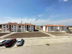 EMLAK YÖNETİM, OSMANİYE İLİNİN DÜZİÇİ İLÇESİNDE 165 KONUTU SATIŞA ÇIKARDI.