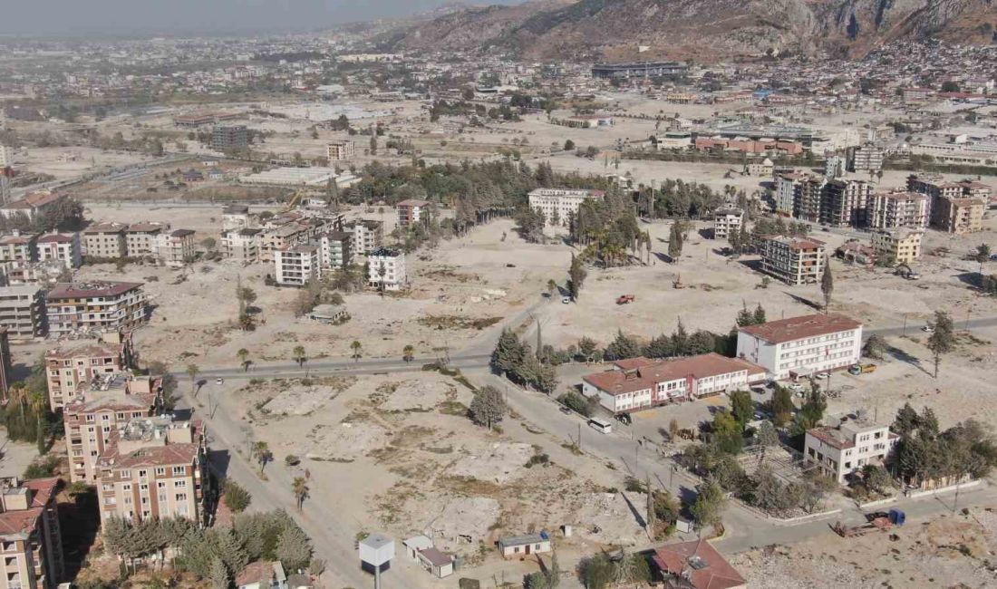 ASRIN FELAKETİNİN ARDINDAN ENKAZIN YÜZDE 72’SİNİN KALDIRILMASIYLA BOŞ ARAZİYE DÖNEN