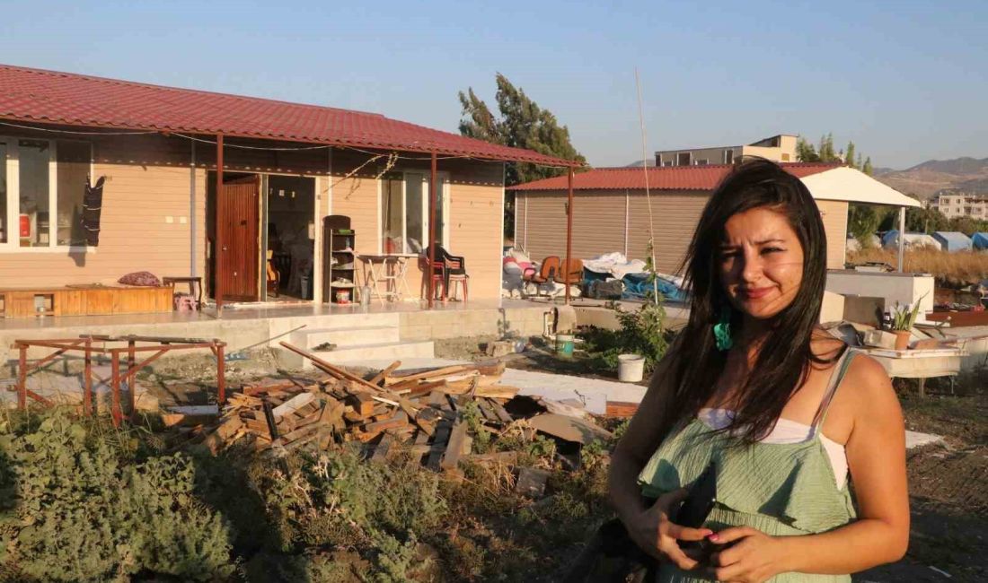 DEPREMİN VURDUĞU HATAY’DA PREFABRİK EV YAPTIRMA UMUDUYLA DOLANDIRICILARIN TUZAĞINA DÜŞEN