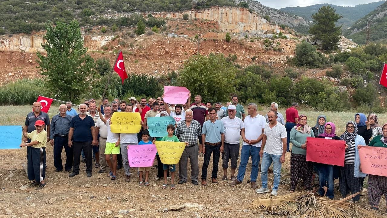 TARIMLA GEÇİMİNİ SÜRDÜREN VATANDAŞLAR, BÖLGEDE KUM OCAĞI İSTEMİYOR