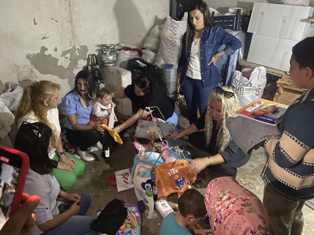 gonullu kadinlar ihtiyac sahibi ailelerin yardimina kosuyor 67d6291