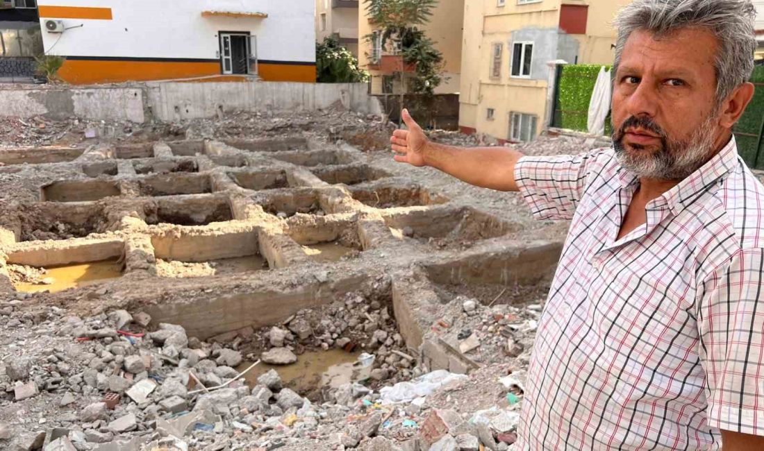 KAHRAMANMARAŞ’TA VATANDAŞLAR, MEYDANA GELEN DEPREMLER SONRASI AĞIR HASAR ALDIKTAN SONRA