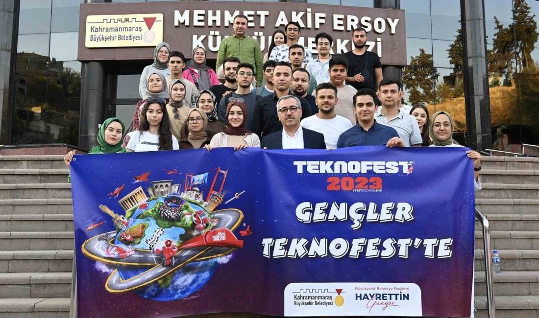 İZMİR’DE DÜZENLENEN TEKNOFEST’E KATILMAK ÜZERE YOLA ÇIKACAK OLAN GENÇLERLE BİR