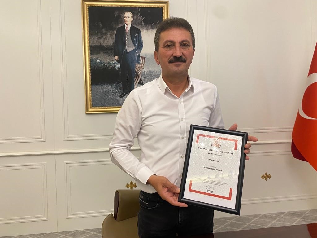 ISPARTA’DA COĞRAFİ İŞARETLİ 16 ÜRÜNÜN ARDINDAN, ISPARTA ELMASI RENGİ, TADI