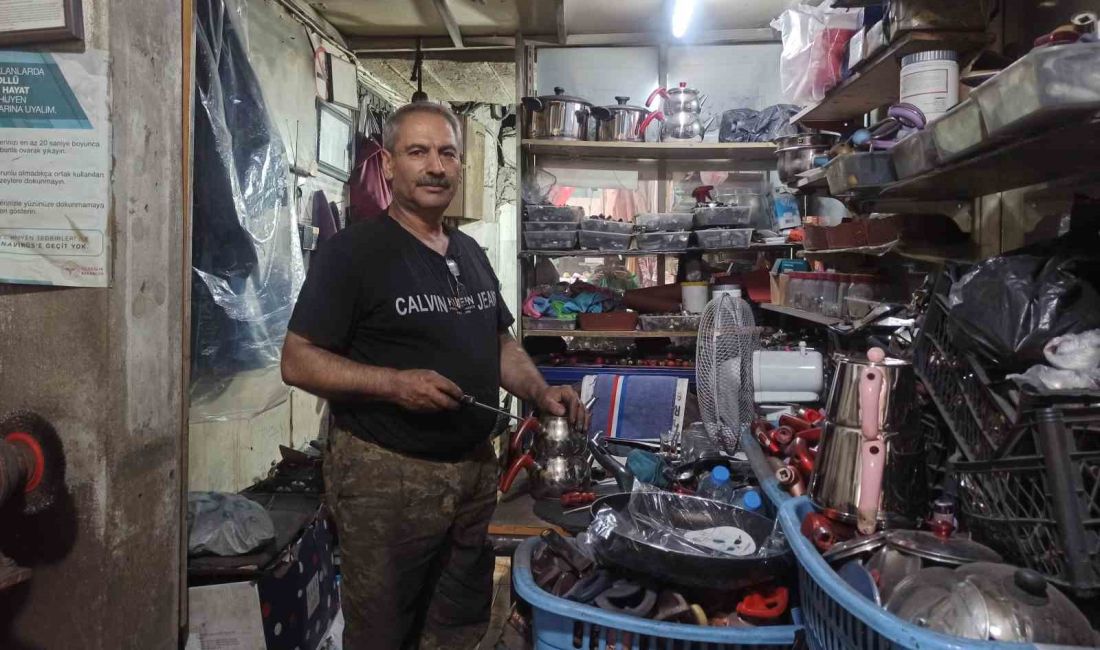 KAHRAMANMARAŞ'TA  BİR  TAMİR USTASI, KULLANILMAZ HALE GELEN EŞYALARI