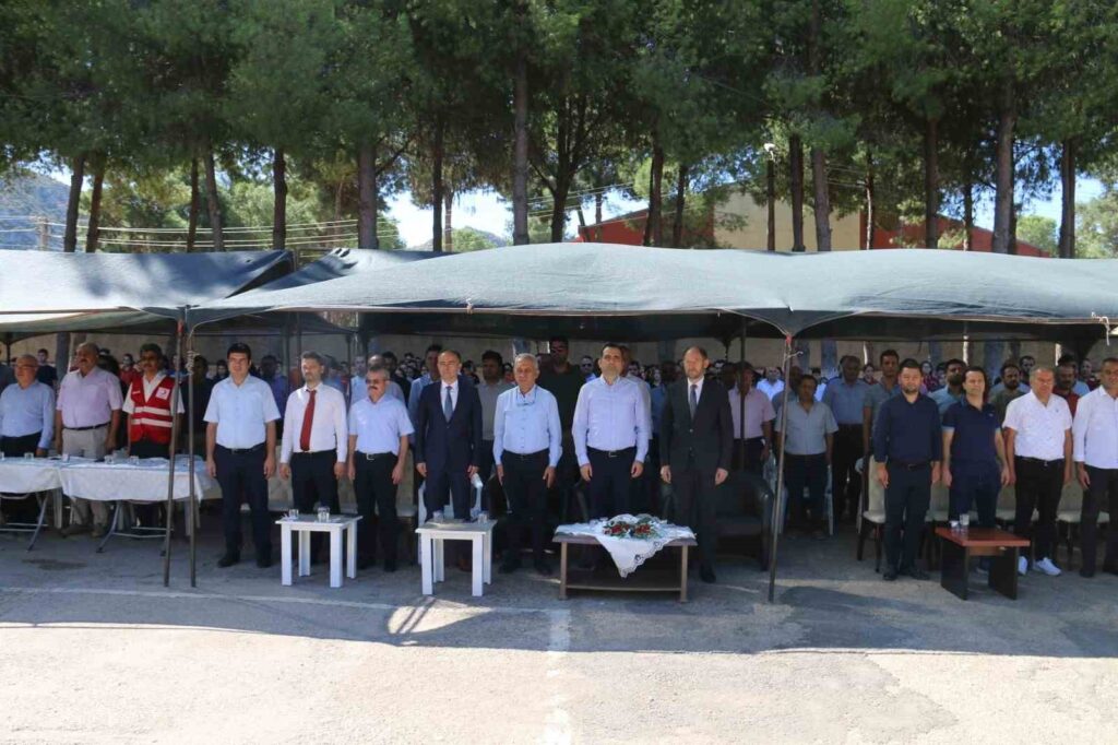 kozanda ilkogretim haftasi kutlandi 09724f0