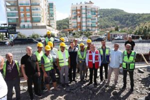 ANTALYA BÜYÜKŞEHİR BELEDİYE BAŞKANI MUHİTTİN BÖCEK’İN, KUMLUCA'YA SÖZÜNÜ VERDİĞİ, FUTBOL,