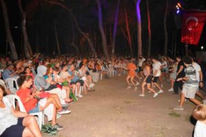 KONYAALTI BELEDİYESİ’NİN HAYATPARK’TA BU YIL İKİNCİSİNİ DÜZENLEDİĞİ KONYAALTI CAZ GÜNLERİ’NDE