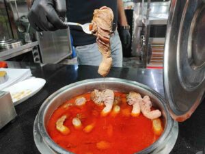 ADANA’NIN YÖRESEL YEMEĞİ ŞIRDAN DOLMASI SOSYAL MEDYANIN ETKİSİYLE TÜM TÜRKİYE’YE