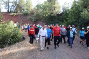 Toroslar’da Avrupa Hareketlilik Haftası doğa yürüyüşüyle başladı