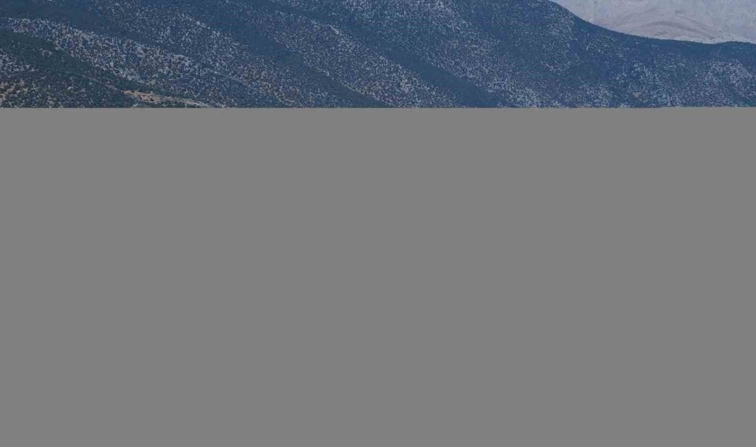 TÜRKİYE’NİN ÖNEMLİ TATLI SU KAYNAKLARINDAN BİRİ OLAN EĞİRDİR GÖLÜ’NDE SU