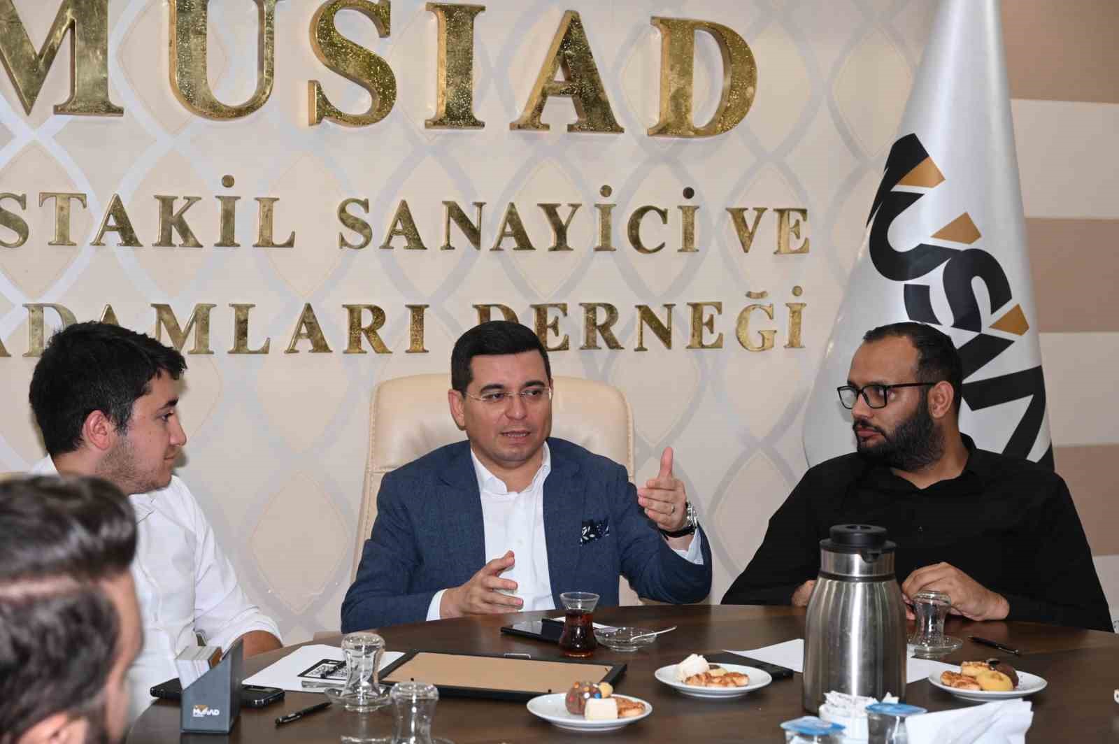 ANTALYA’NIN GENÇ MÜSTAKİL SANAYİCİ VE İŞADAMLARI DERNEĞİ ÜYELERİYLE BİR ARAYA