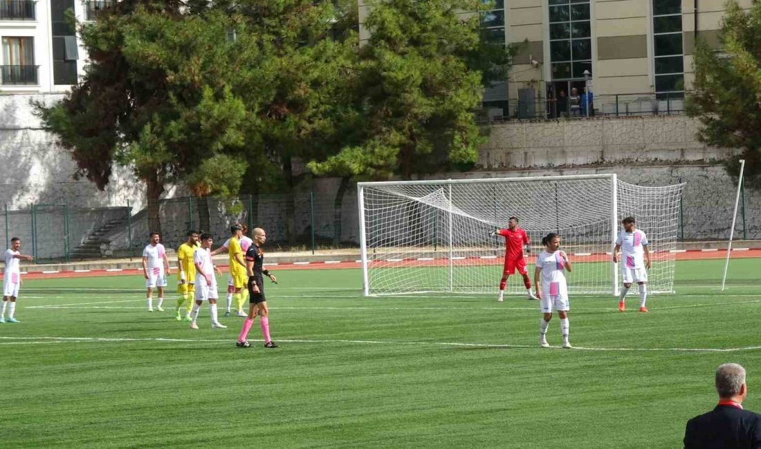ZİRAAT TÜRKİYE KUPASI 1. TUR MAÇINDA MAKÜSPOR, SAHASINDA KARŞILAŞTIĞI TARSUS