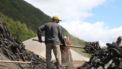 Düziçi ilçesi 1800 rakımlı Dumanlı Yaylası'nda çadırlarda kalan 7 aile,