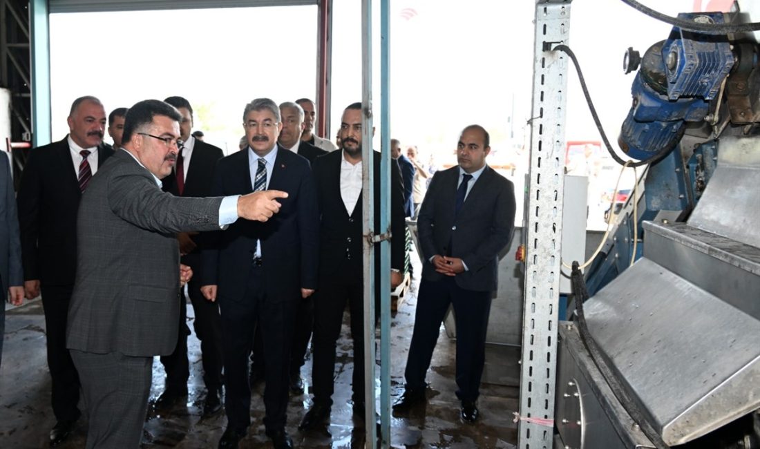   Osmaniye Vali Dr. Erdinç Yılmaz, Mamure Zeytinyağı Fabrikasında incelemelerde