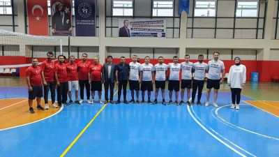 Kahramanmaraş’ın Andırın ilçesinde 24 Kasım Öğretmenler Günü anısına düzenlenen voleybol