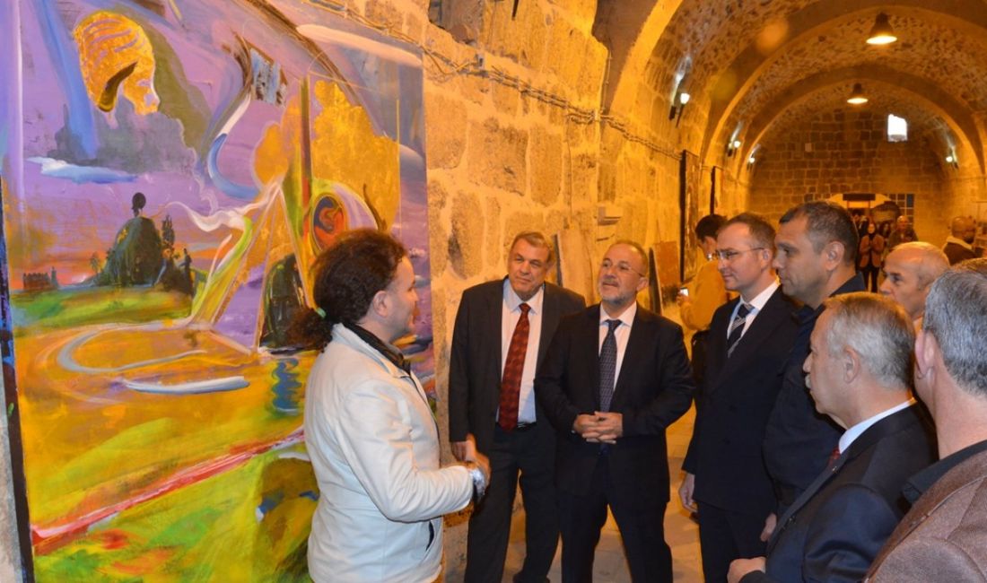 Eshab-ı Kehf Külliyesi’nde, "1. Akdeniz Bienali" kapsamında resim sergisi açıldı.