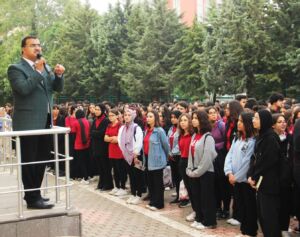 Milli Eğitim Müdürü Yusuf Kahraman Süha Erler Lisesini Ziyaret etti