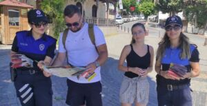 Antalya’nın Alanya ilçesinde polis ekipleri, turistlerin daha güvenli ve huzurlu