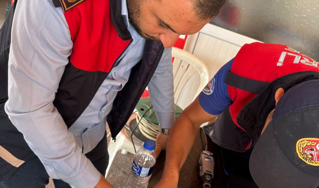 Kadirli’de bir kişinin parmağına sıkışan yüzük itfaiyenin uzun uğraşları sonucu