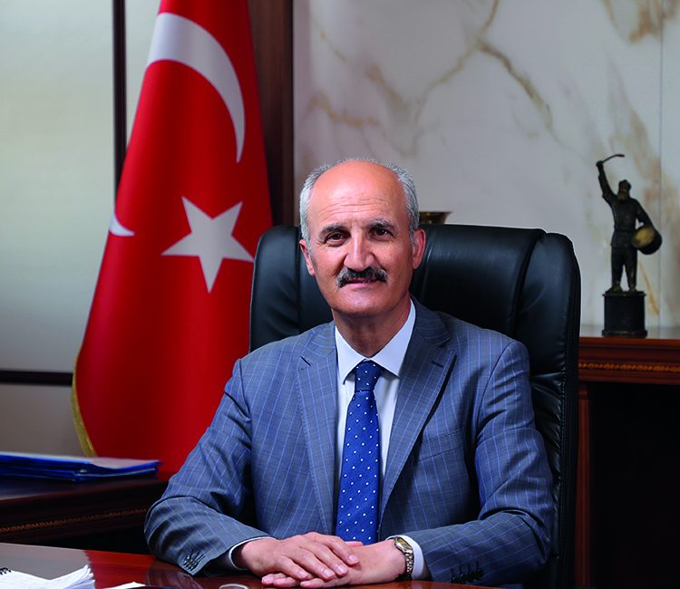 Dulkadiroğlu Belediye Başkanı Necati Okay, 29 Ekim Cumhuriyet Bayramı dolayısıyla