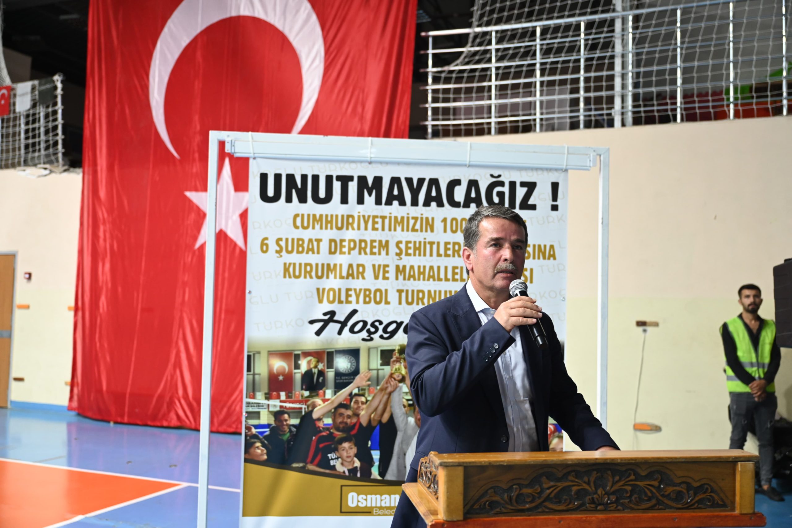 Türkoğlu’nda “Cumhuriyetimizin 100. yılı ve 6 Şubat Deprem Şehitleri Anısına Voleybol Turnuvası”