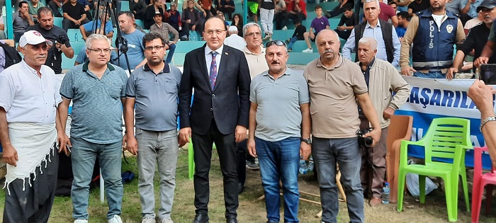 GELENEKSEL KAPIŞMALI ABA GÜREŞLERİ ŞAMPİYONASI YAYLADAĞINDA GERÇEKLEŞTİRİLDİ