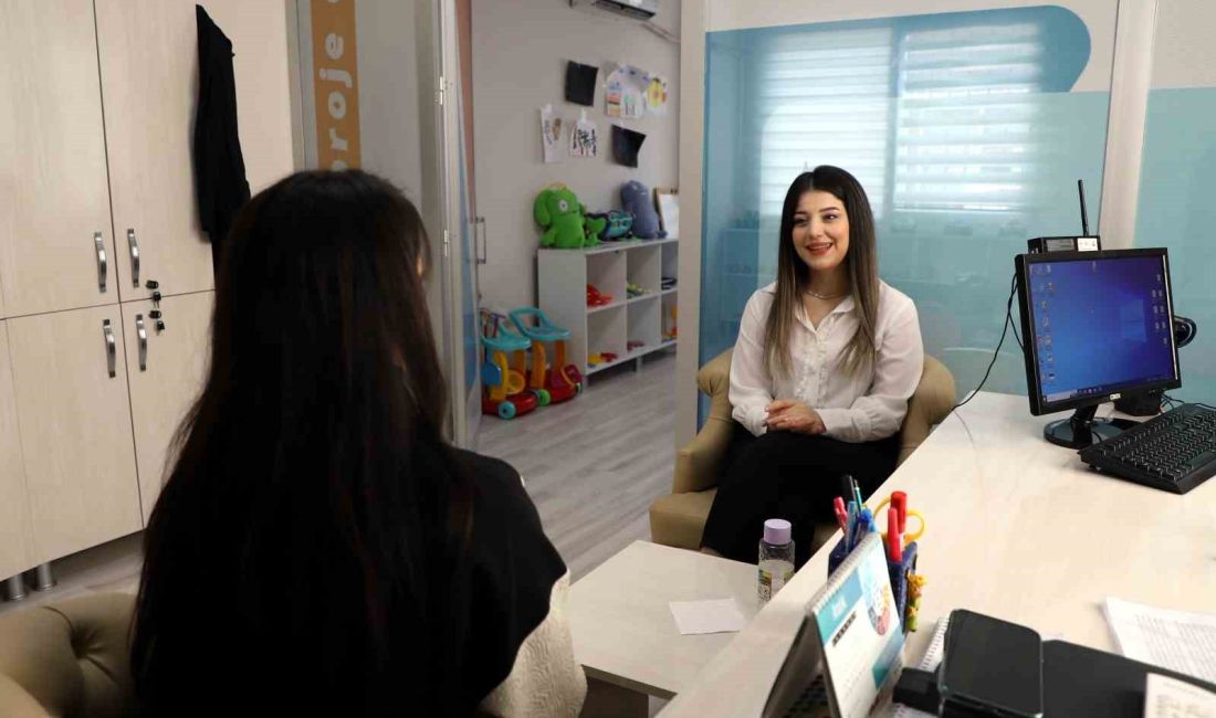 RUH SAĞLIĞININ KORUNMASININ ÖNEMİNE DİKKAT ÇEKEN AKDENİZ BELEDİYESİ UZMAN PSİKOLOĞU