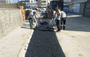 Akdeniz’in yolları ve kaldırımları yenileniyor